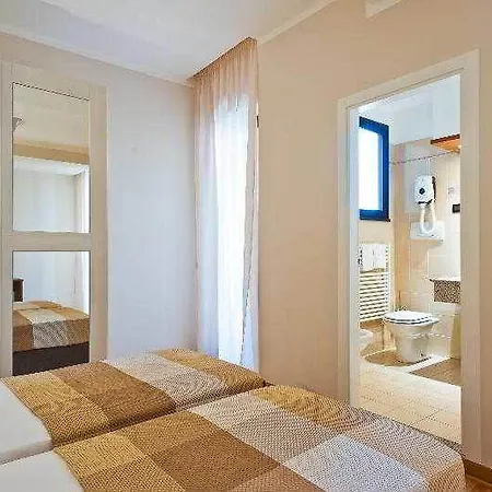 Hotel Ambassador