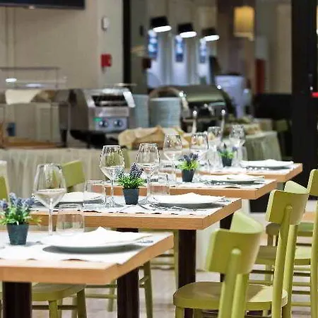 호텔 Ambassador 3*