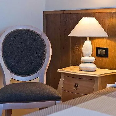 Hotel Ambassador