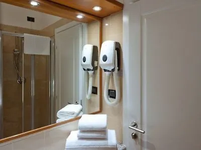 Ambassador 3* 페자로