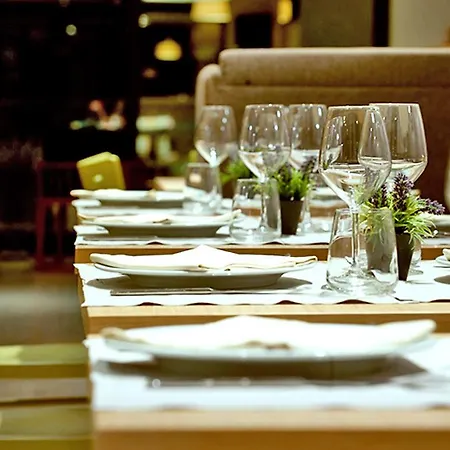 호텔 Ambassador 3*