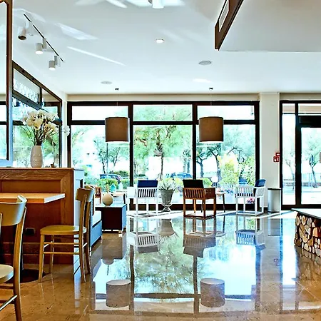 호텔 Ambassador 페자로