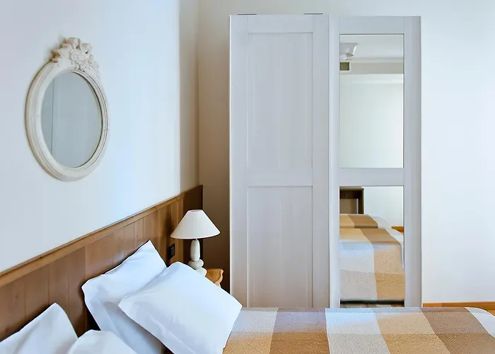 Ambassador Szálloda